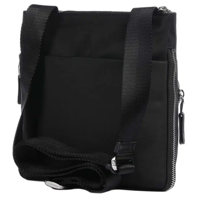 Mandarina Duck Hunter