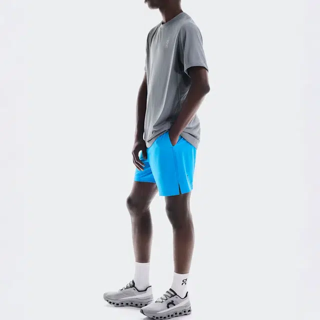 On Focus Shorts