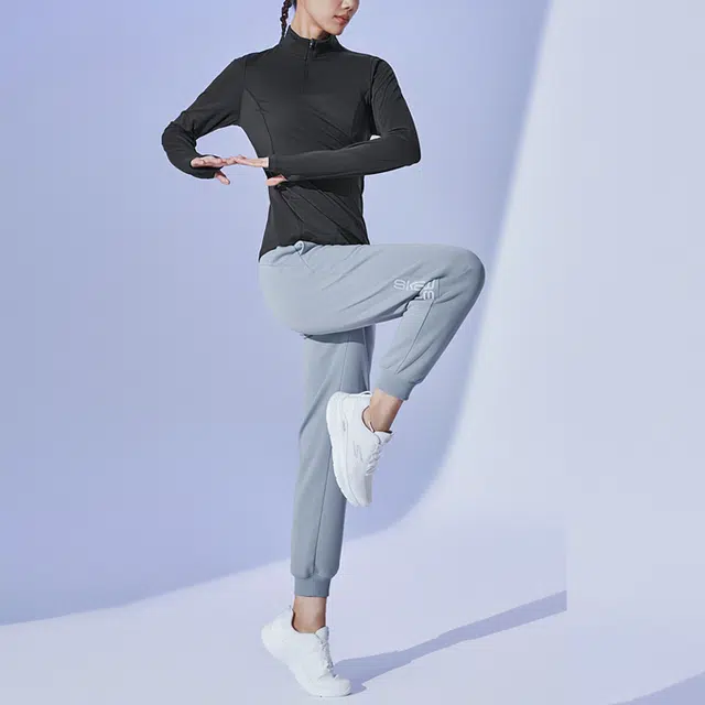 Skechers BASIC T