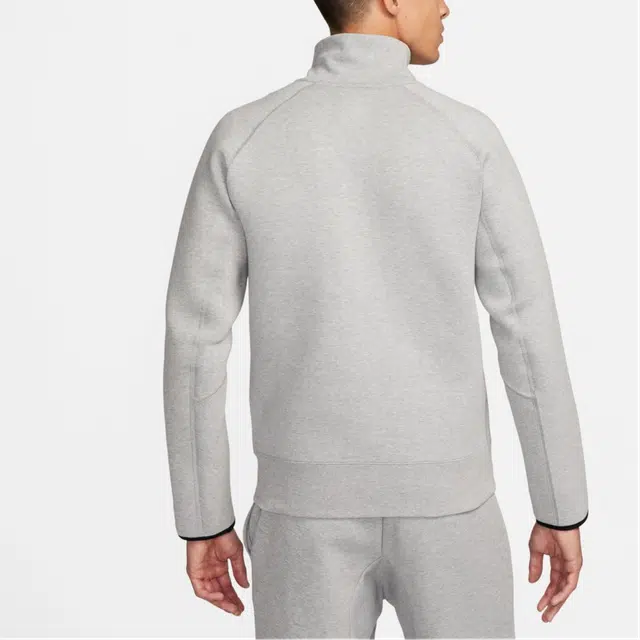 Nike Tech Fleece