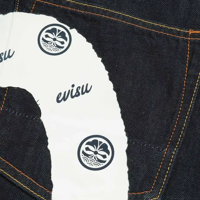 EVISU M