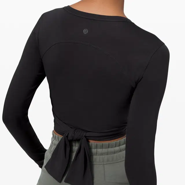lululemon Gather and Grow T