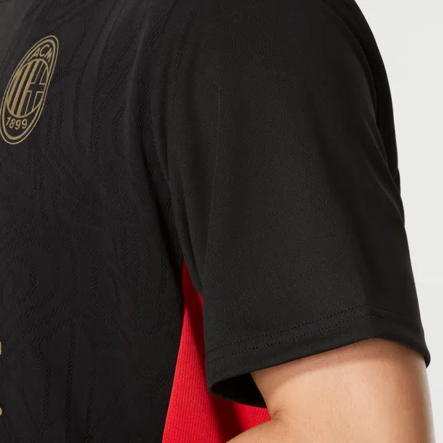 PUMA T