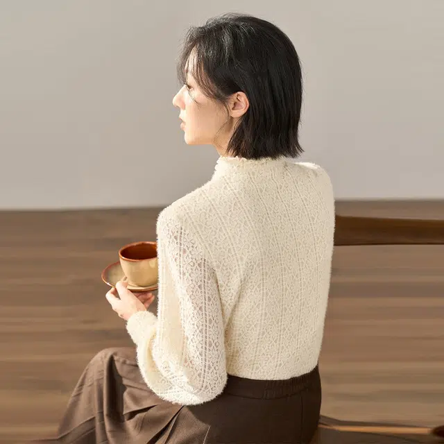 茵曼 纯色花边镂空单排扣长袖衬衫 女款 米杏色