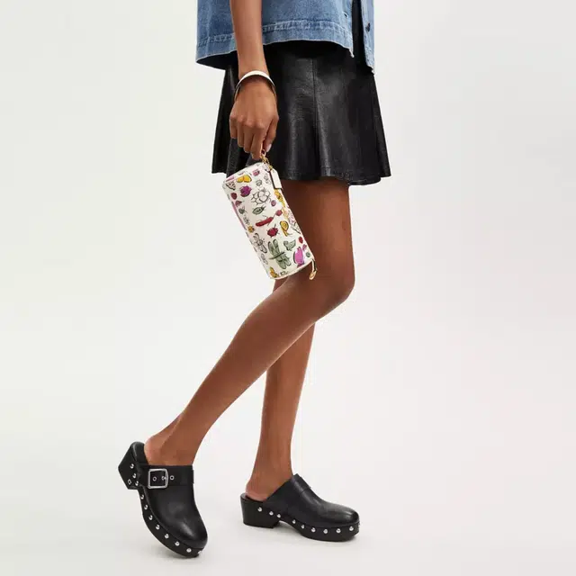 COACH Nolita 19