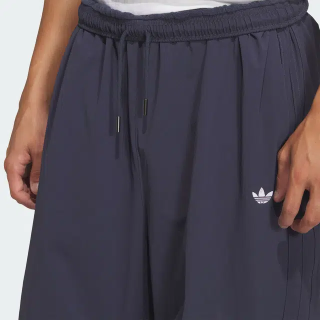 adidas Originals Parachute Trousers M