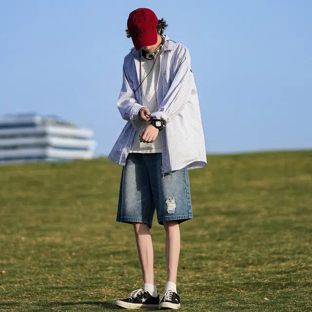 港仔文艺男 薄款宽松直筒中裤牛仔短裤 男款 蓝色