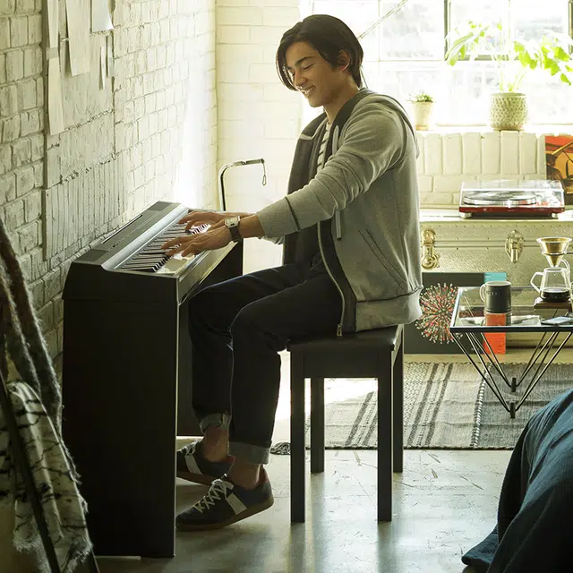YAMAHA P225 P