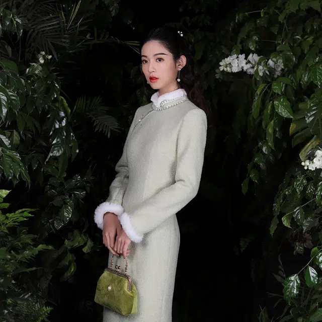 槿爷东方 皖青复古毛呢加厚旗袍 女款 奶绿色