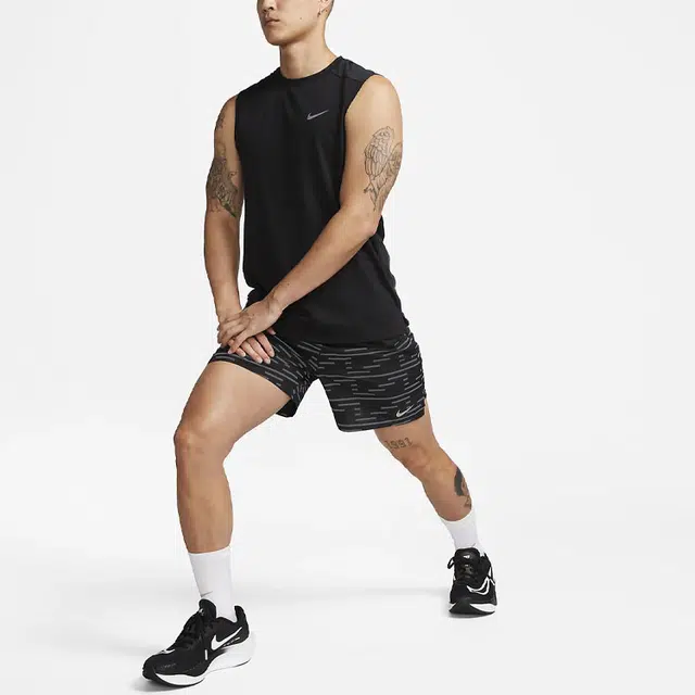 Nike Dri-FIT Run Division Rise 365Logo