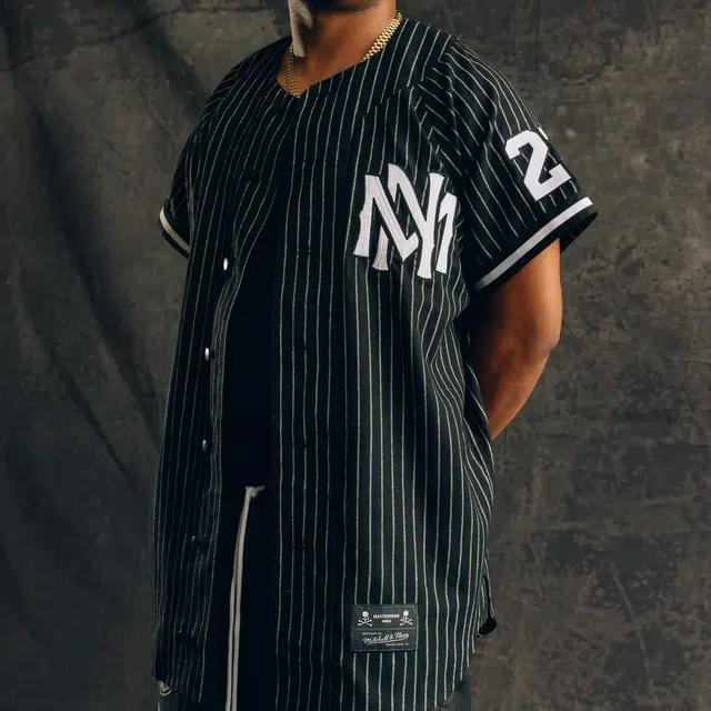 Mitchell Ness x MASTERMIND FW22 LogoT