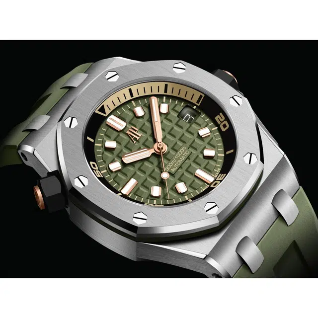 AUDEMARS PIGUETROYAL OAK OFFSHORE 42mm 15720ST.OO.A052CA.01