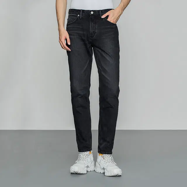 Lee SS22