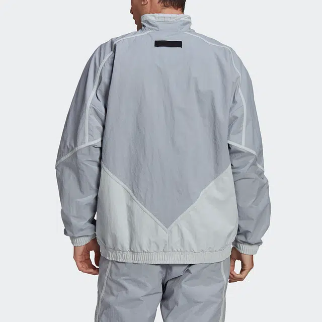 adidas originals V-line Woven Tt