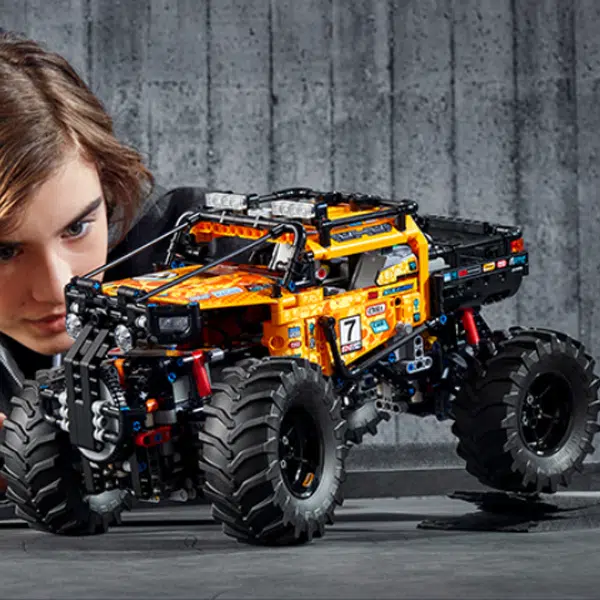 LEGO Powered UP RC X-treme 42099