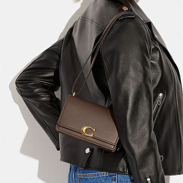 COACH Bandit 18