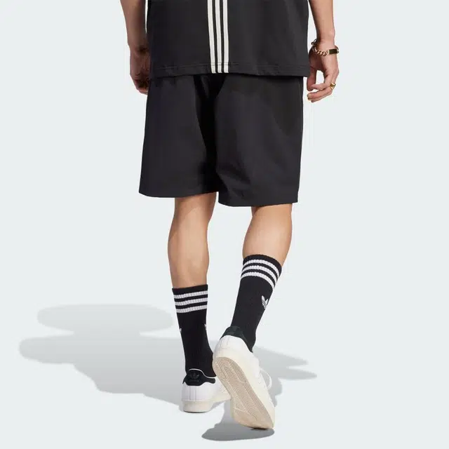 adidas originals Logo
