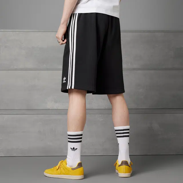 adidas Manchester United Og Sweat Shorts