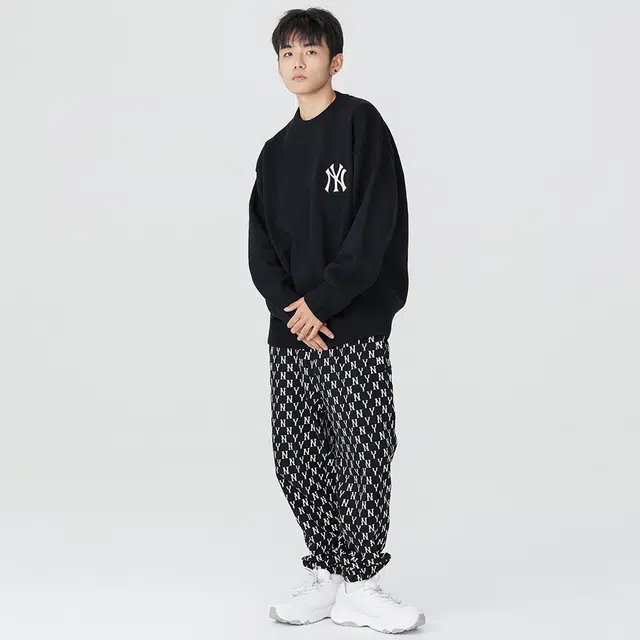 MLB FW22 Logo