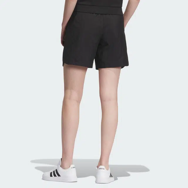 adidas neo W ESNT SHORTS Logo