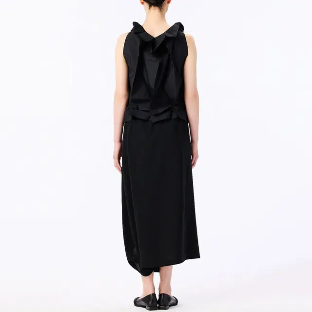 ISSEY MIYAKE SS23 T