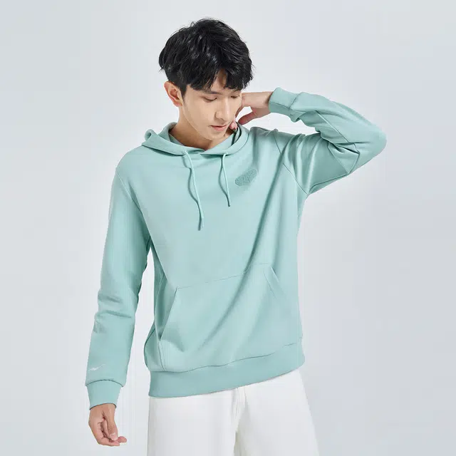 鸿星尔克 生活系列 爱心印花纯色运动抽绳连帽长袖卫衣 男款 羽纱绿 推荐