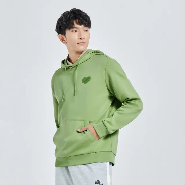 鸿星尔克 生活系列 爱心印花纯色简约休闲运动连帽长袖卫衣 男款 牛油果绿 推荐