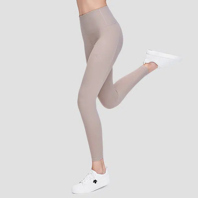 DESCENTE A-Motion SS22