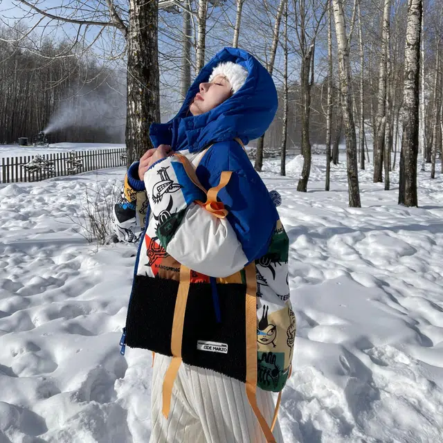 13 DEMARZO x MARK WIGAN Graffiti Ribbon Hooded Down Jacket Blue White