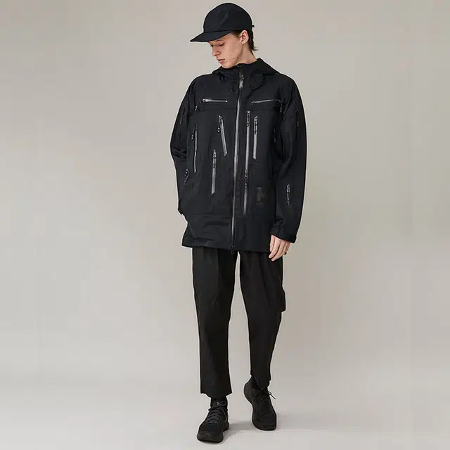 White Mountaineering