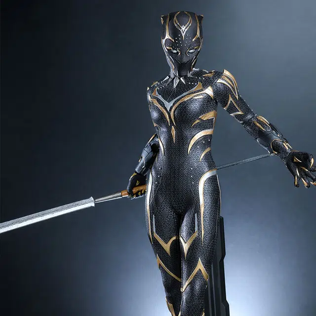Hot Toys 16 28cm