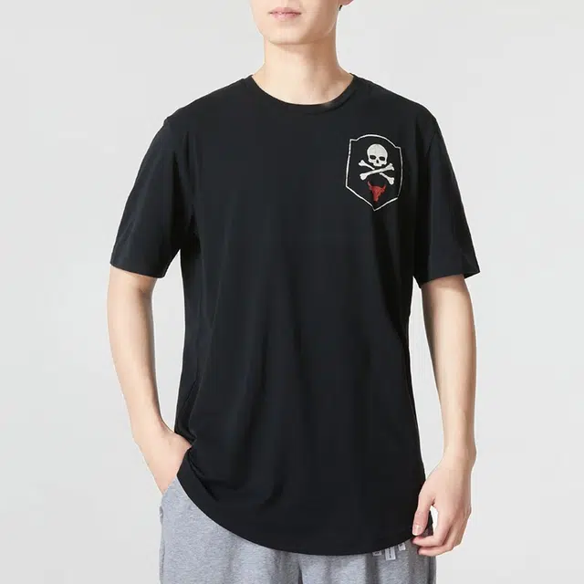 Under Armour T