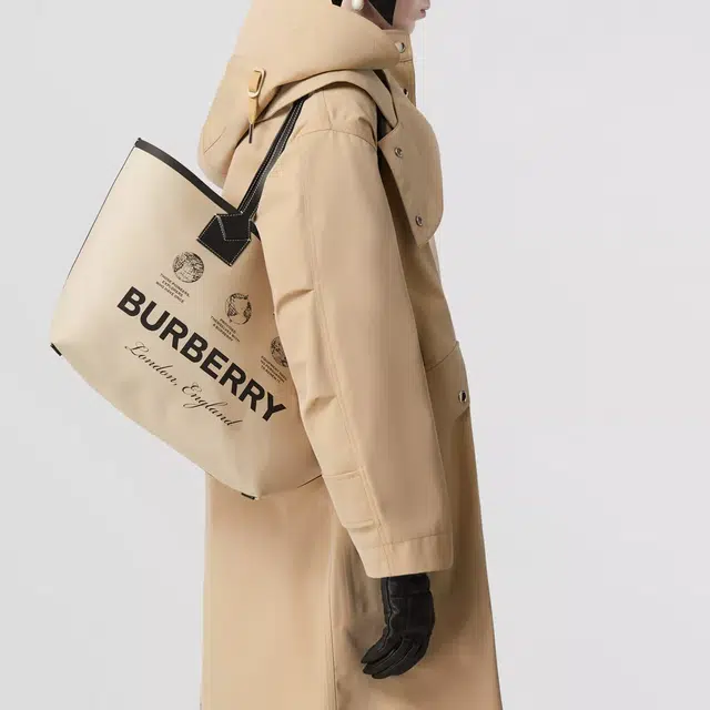 Burberry Tote