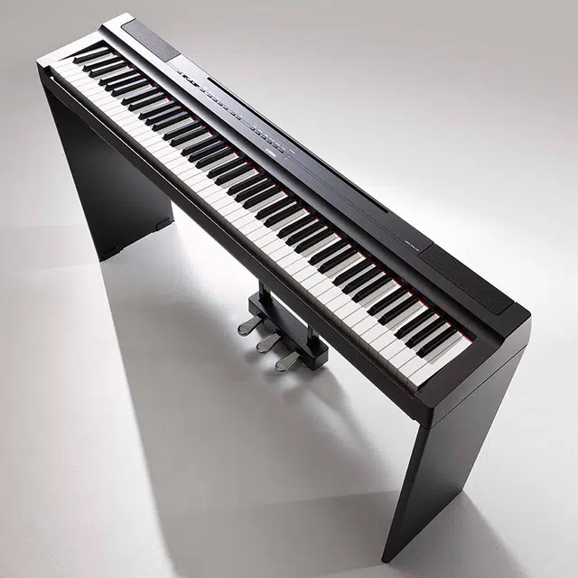 YAMAHA P225 P