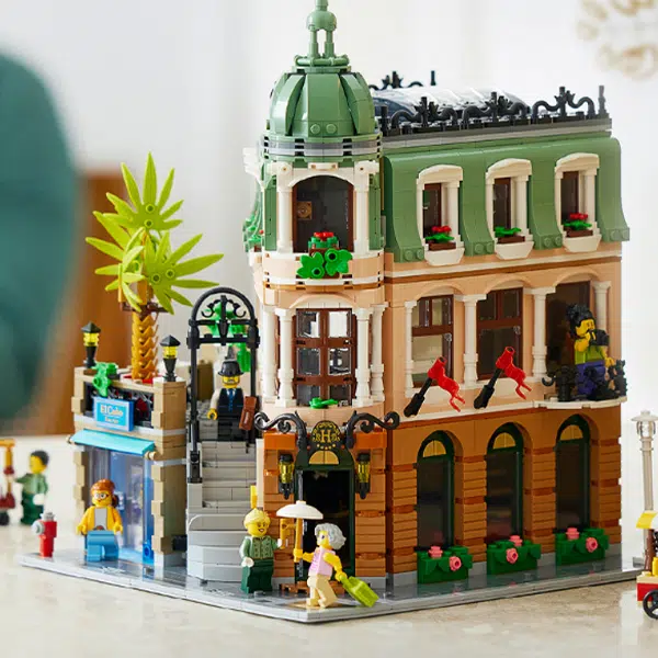 LEGO icons 10297