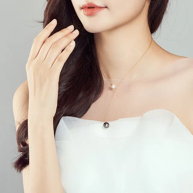 CLORIS YING Akoya