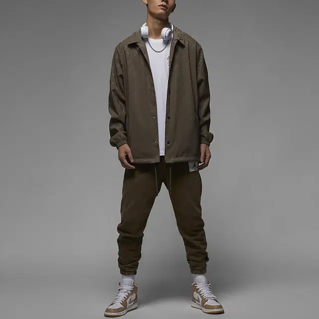 Jordan Essential Logo