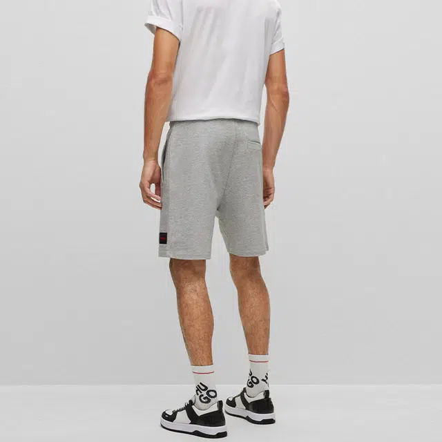 HUGO BOSS SS22