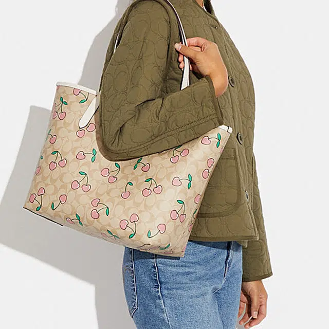 COACH City 33 Tote