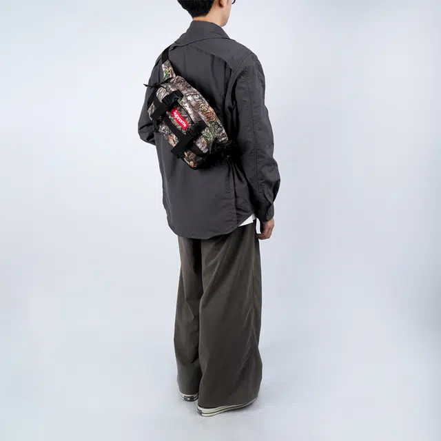 Supreme 19FW Waist Bag Logo