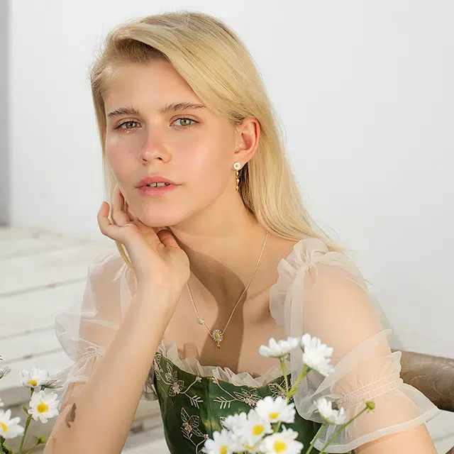 DAISY BEAUTY