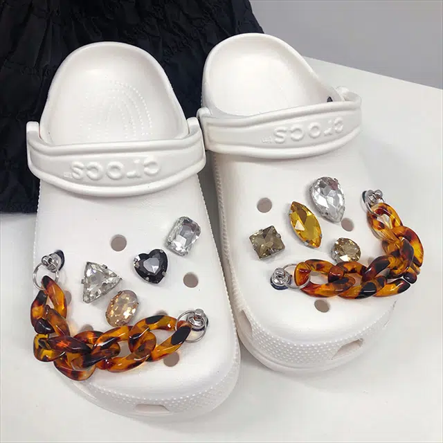 US8ACC DIYcrocs