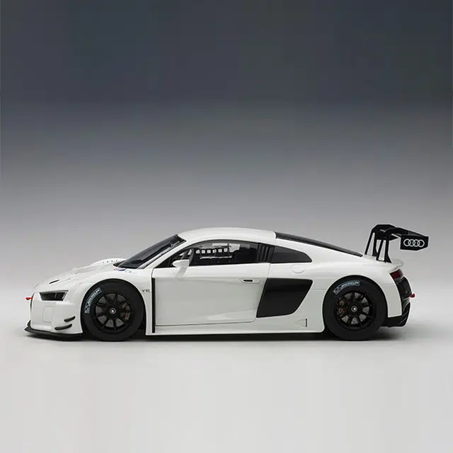 AUTOart 118 R8 LMS