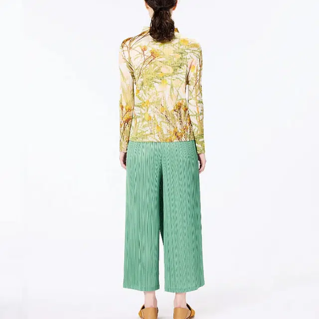 PLEATS PLEASE ISSEY MIYAKE SS23 T