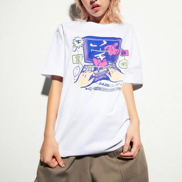 UNIQLO SS23 T