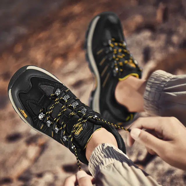 Jeep Outdoor Low Black