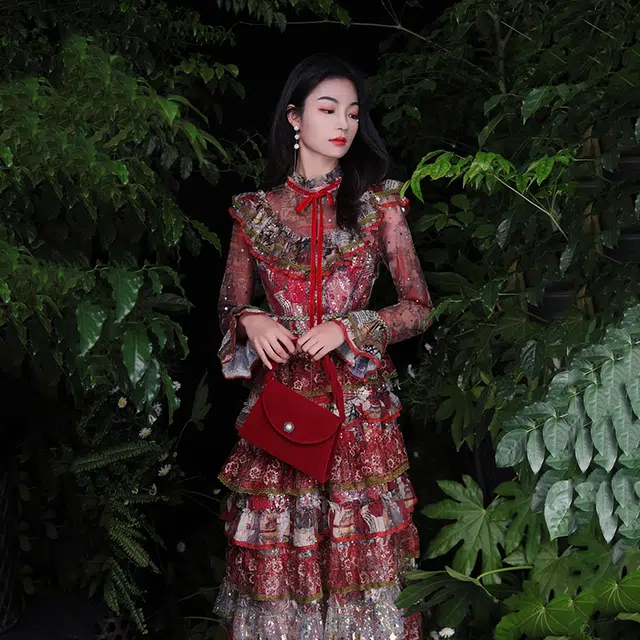 槿爷东方 凝红法式改良版长袖圆领合身长袖连衣裙 女款 红色