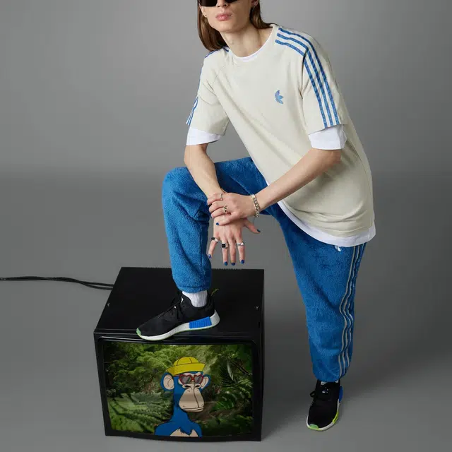 adidas originals SS23 Logo T