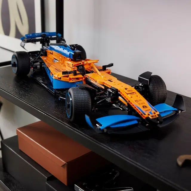 LEGO McLaren F1 42141