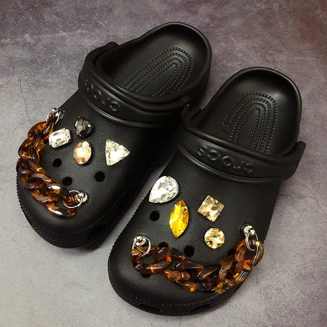 US8ACC DIYcrocs
